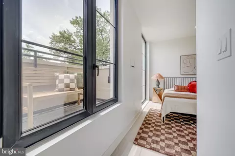 2907 Newark St NW, Washington, DC 20008 photo 13