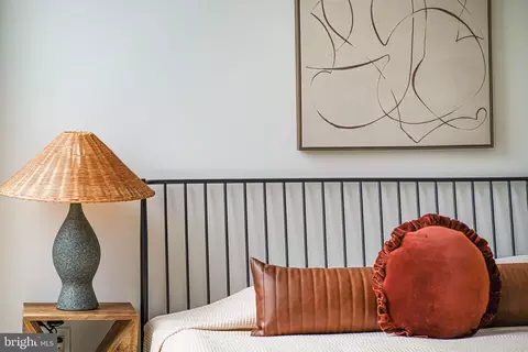 2907 Newark St NW, Washington, DC 20008 photo 10