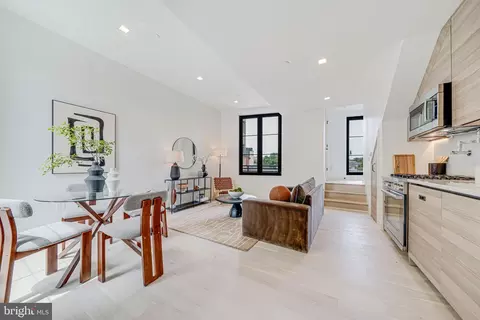 2907 Newark St NW, Washington, DC 20008
