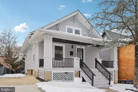 1335 Maple View Pl SE, Washington, DC 20020