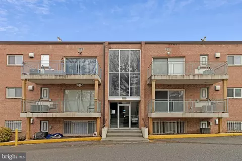 2608 Wade Rd SE #202, Washington, DC 20020