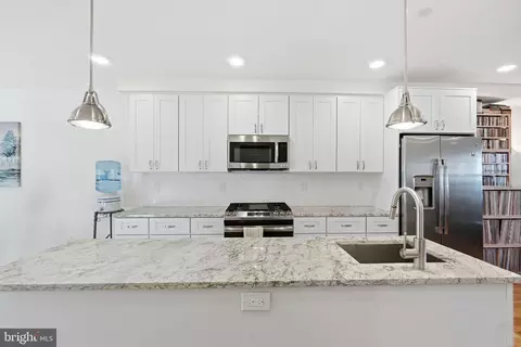 114 Todd Pl NE #1, Washington, DC 20002 photo 6