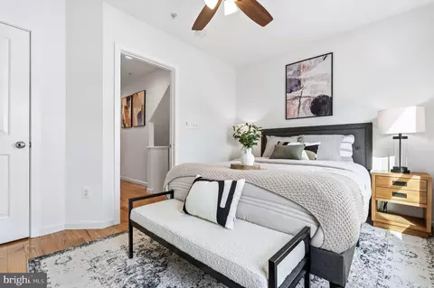 353 L St SE, Washington, DC 20003 photo 14