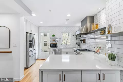 353 L St SE, Washington, DC 20003 photo 11