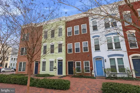353 L St SE, Washington, DC 20003 photo 2