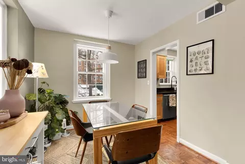 3821 Newark St NW #B440, Washington, DC 20016