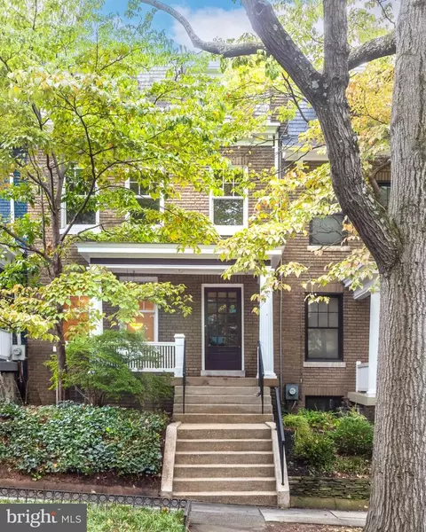 1820 Kenyon St NW, Washington, DC 20010