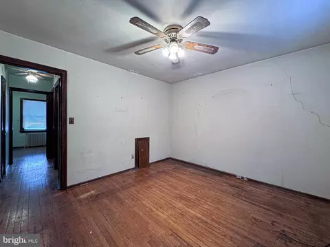 Bedroom - 537 25th Pl NE, Washington, DC 20002 photo 1 of 10