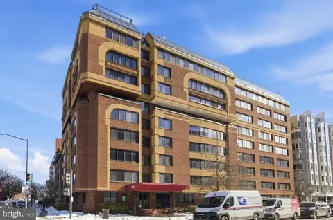 1245 13th St NW #412, Washington, DC 20005