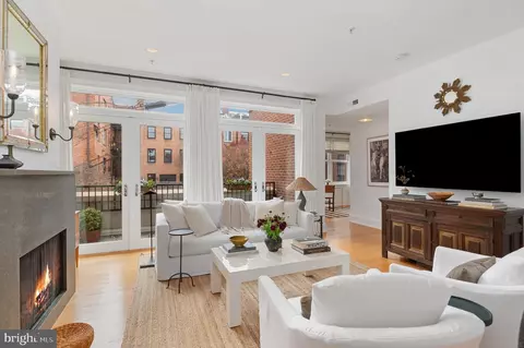 2516 Q St NW #E201, Washington, DC 20007