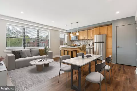 212 Oakwood St SE #218, Washington, DC 20032
