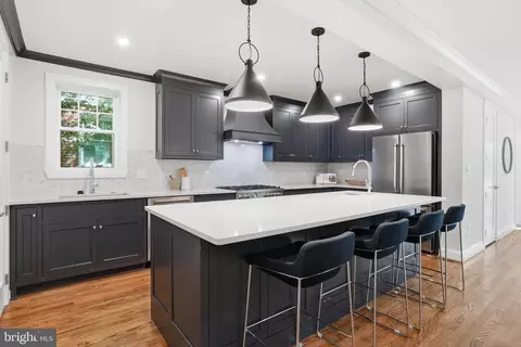 4720 Ellicott St NW, Washington, DC 20016