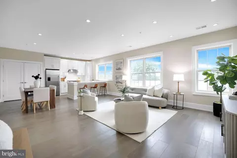 16 17th St NE #312, Washington, DC 20002