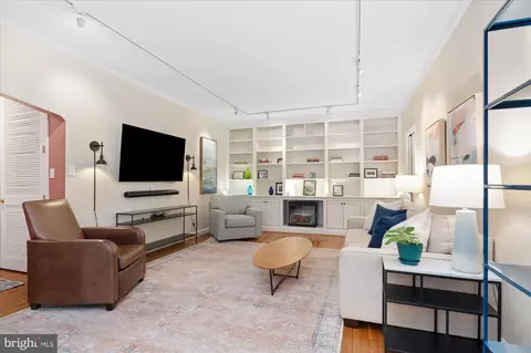 4514 Connecticut Ave NW #206, Washington, DC 20008