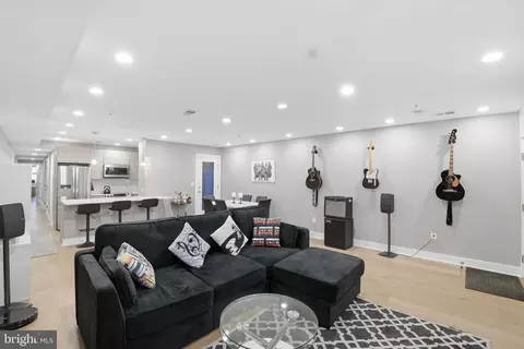 1852 3rd St NW #A, Washington, DC 20001