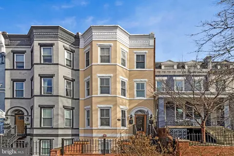 629 4th St NE #1, Washington, DC 20002