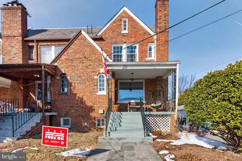 211 Ingraham St NW, Washington, DC 20011