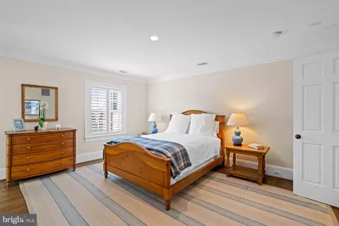 Bedroom - 4641 Dexter St NW, Washington, DC 20007 photo 6 of 9