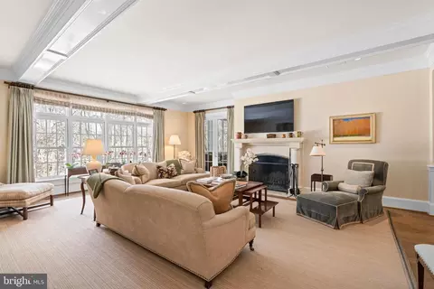 Living - 4641 Dexter St NW, Washington, DC 20007 photo 4 of 4