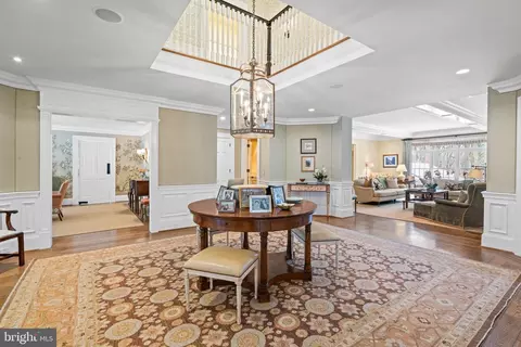 Entry Way - 4641 Dexter St NW, Washington, DC 20007 photo 4 of 6