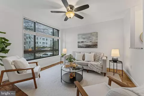 3825 Davis Pl NW #102, Washington, DC 20007