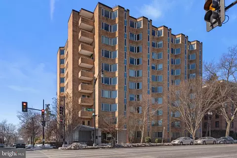 2800 Wisconsin Ave NW #304, Washington, DC 20007