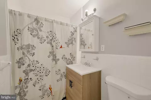 Bath - 4100 W Street St NW #308, Washington, DC 20007 photo 1 of 2