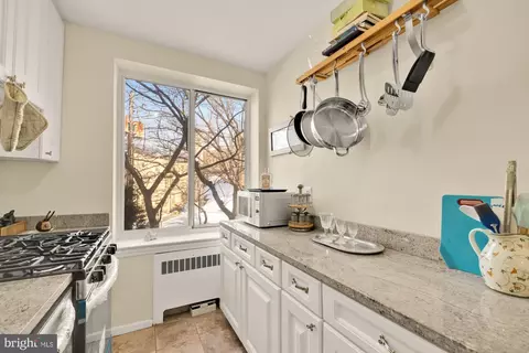 Kitchen - 4100 W Street St NW #308, Washington, DC 20007 photo 4 of 5