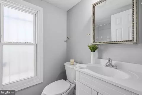 Bath - 907 8th St NE, Washington, DC 20002 photo 2 of 2