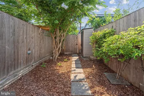 Exterior - 907 8th St NE, Washington, DC 20002 photo 4 of 6
