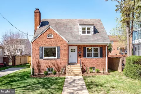 3914 18th St NE, Washington, DC 20018