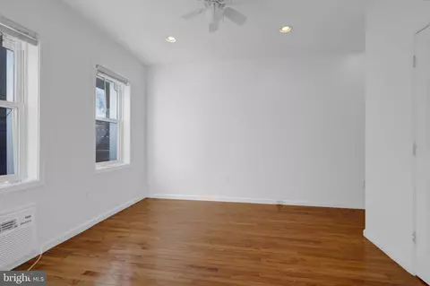 Bedroom - 400 15th St SE, Washington, DC 20003 photo 1 of 4