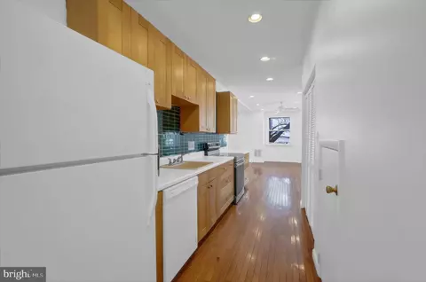 Kitchen - 400 15th St SE, Washington, DC 20003 photo 1 of 4