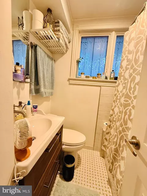 Bath - 630 C St SE, Washington, DC 20003 photo 1 of 1
