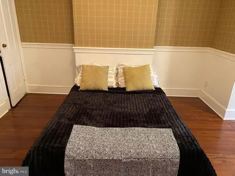 Bedroom - 630 C St SE, Washington, DC 20003 photo 2 of 7