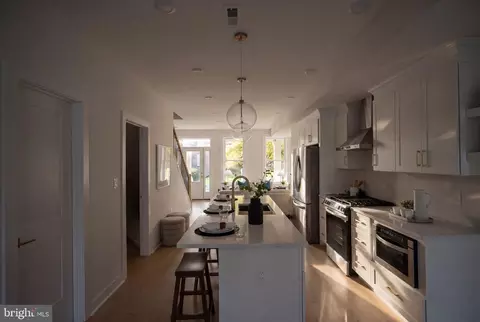 Entry Way - 220 V St NE, Washington, DC 20002 photo 6 of 13