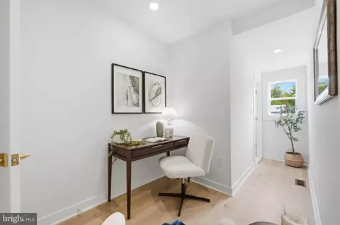 Entry Way - 220 V St NE, Washington, DC 20002 photo 9 of 13