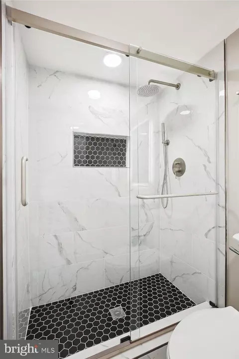 Bath - 329 15th St NE, Washington, DC 20002 photo 9 of 9