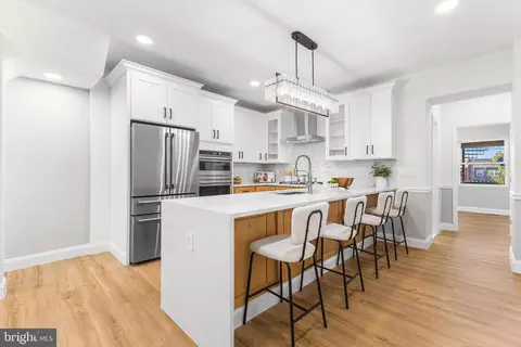 329 15th St NE, Washington, DC 20002