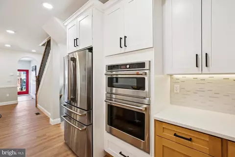 Entry Way - 329 15th St NE, Washington, DC 20002 photo 6 of 14