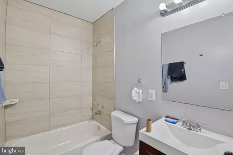 1500 Columbia Rd NW, Washington, DC 20009 photo 7