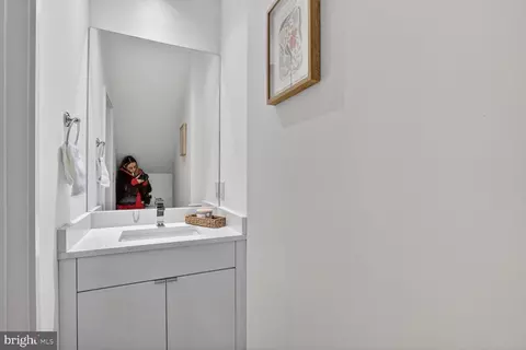 Entry Way - 1125 Morse St NE #1, Washington, DC 20002 photo 3 of 4