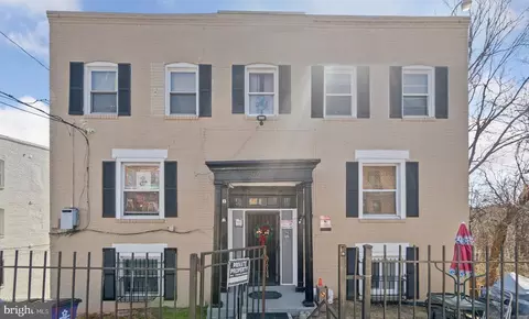 3162 Buena Vista Ter SE, Washington, DC 20020