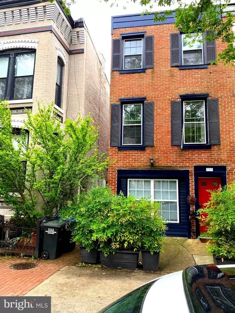 339 SE 11th St SE, Washington, DC 20003