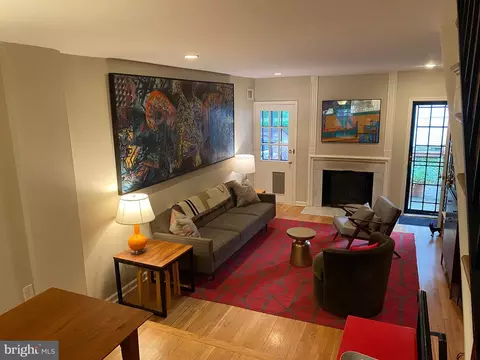 Living - 339 SE 11th St SE, Washington, DC 20003 photo 3 of 4