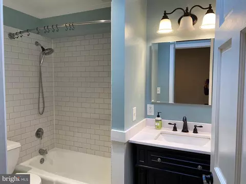 Bath - 339 SE 11th St SE, Washington, DC 20003 photo 3 of 5