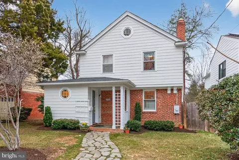 4529 38th St NW, Washington, DC 20016