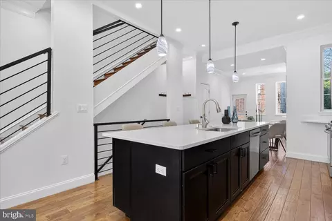 612 9th St NE, Washington, DC 20002 photo 6