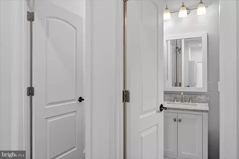 612 9th St NE, Washington, DC 20002 photo 17