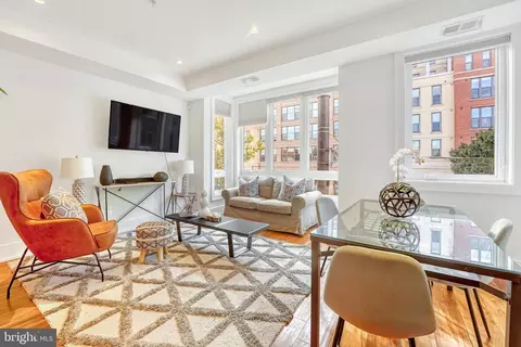 904 H St NE #1, Washington, DC 20002